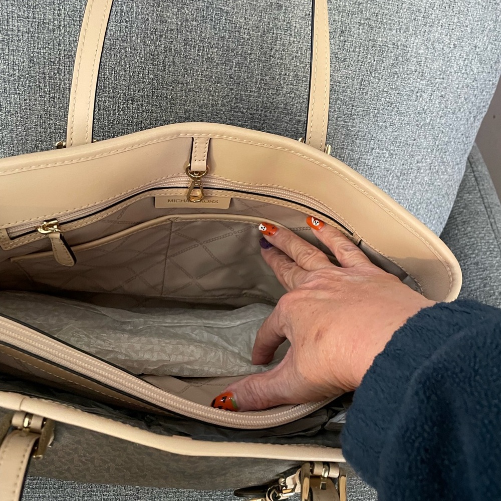 Michael Kors Jet Set Brown and Tan Tote NWOT - Picture 5 of 10